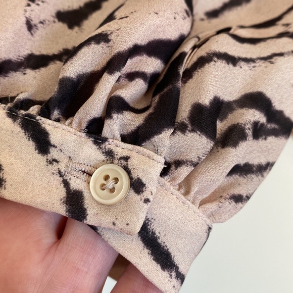 Haute Hippie sequin shoulder blouse - Picture 7 of 7